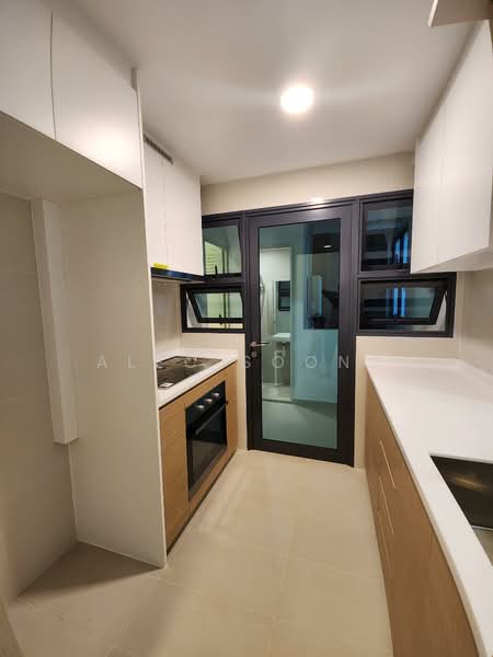Treasure at Tampines, 11 Tampines Lane, 3 Bedrooms, 1,012 sqft, Condominium For Sale, by Alec Soong, 500145958 - Kitchen - PropertyGuru.com.sg