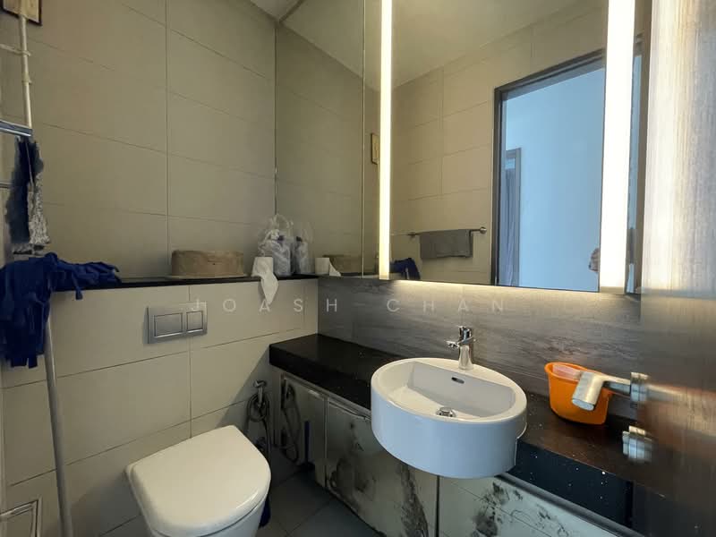 Kallang Riverside, 51 Kampong Bugis, 2 Bedrooms, 1,087 sqft, Condominium For Rent, by Joash Chan, 500145971 - Bathroom - PropertyGuru.com.sg