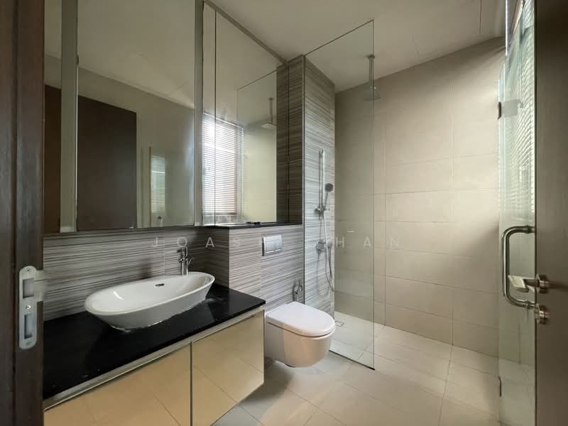 Kallang Riverside, 51 Kampong Bugis, 2 Bedrooms, 1,087 sqft, Condominium For Rent, by Joash Chan, 500145971 - Bathroom - PropertyGuru.com.sg