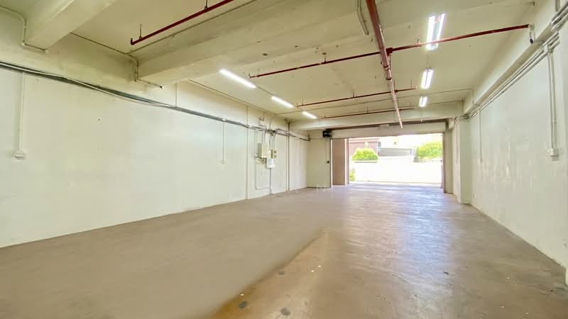 B2 Industrial with Loading Bay at Eunos Kaki Bukit, Eunos Kaki Bukit, 5,048 sqft, Factory / Workshop (B2) For Sale, by Eric Chan 陳鴻運, 500145973 - Interior - CommercialGuru.com.sg