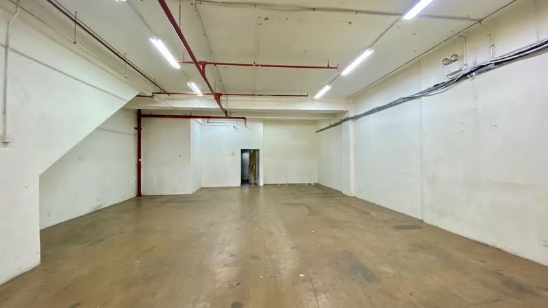 B2 Industrial with Loading Bay at Eunos Kaki Bukit, Eunos Kaki Bukit, 5,048 sqft, Factory / Workshop (B2) For Sale, by Eric Chan 陳鴻運, 500145973 - Interior - CommercialGuru.com.sg
