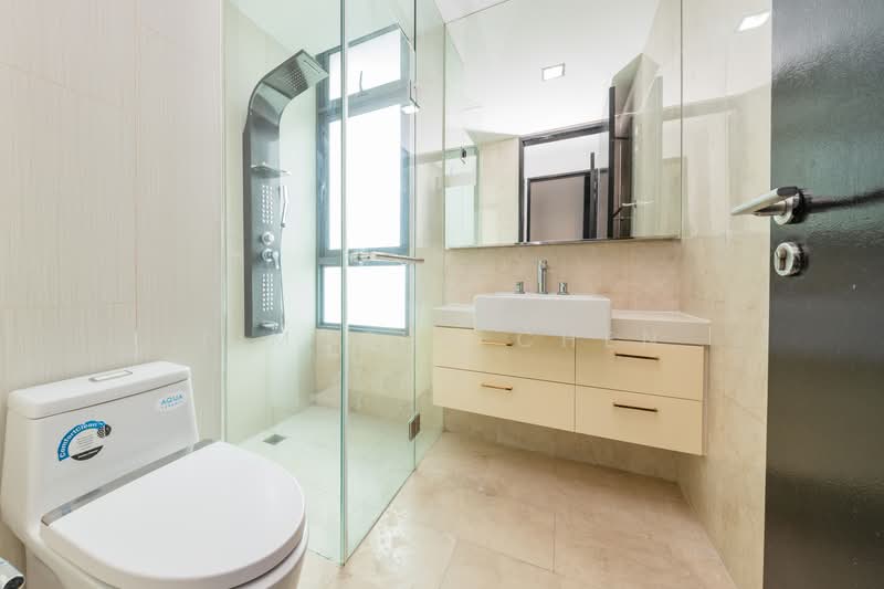 Rivergate, 97 Robertson Quay, 4 Bedrooms, 2,077 sqft, Condominium For Rent, by Timothy Chen, 500145982 - Bathroom - PropertyGuru.com.sg