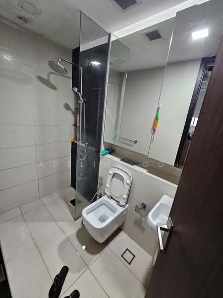Grandview Suites @ Geylang, 1 Geylang Lorong 22, 1 Bedroom, 957 sqft, Condominium For Sale, by Adeline Goh, 500145983 - Bathroom - PropertyGuru.com.sg
