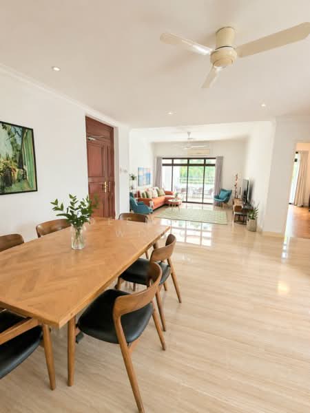 Astrid Meadows, 42 Coronation Road West, 3 Bedrooms, 2,045 sqft, Condominium For Sale, by Desmond Wong, 500145986 - Living Room - PropertyGuru.com.sg