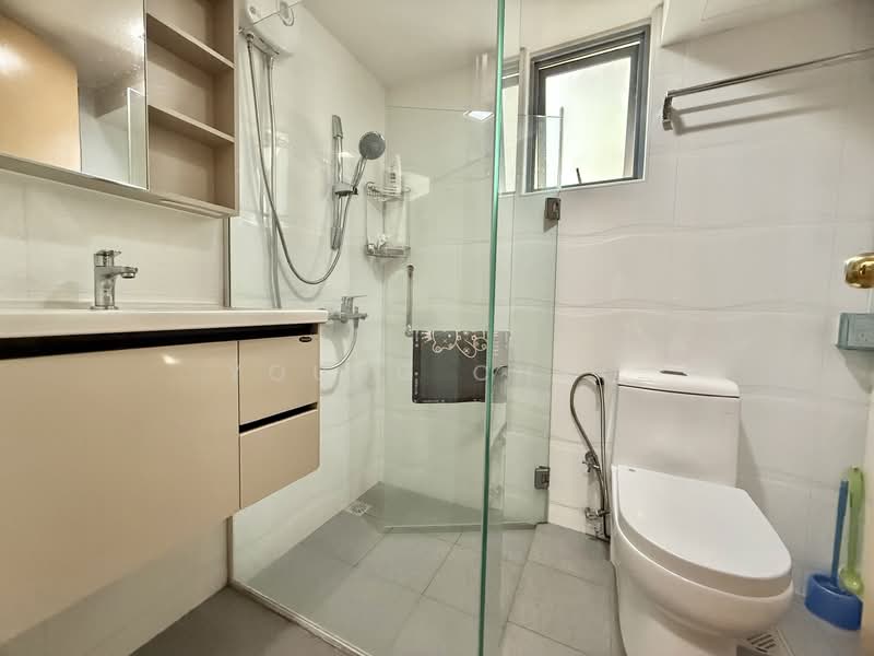 Aquarius By The Park, 15 Bedok Reservoir View, Room Rental, 130 sqft, Condominium For Rent, by Young Chng, 500145989 - Bathroom - PropertyGuru.com.sg