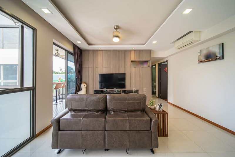 Vue 8 Residence, Pasir Ris Heights, 4 Bedrooms, 1,313 sqft, Condominium For Sale, by Caleb Peh, 500146012 - Living & Dining Room - PropertyGuru.com.sg