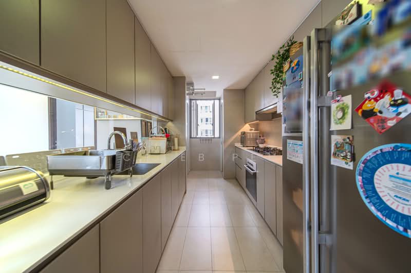 Vue 8 Residence, Pasir Ris Heights, 4 Bedrooms, 1,313 sqft, Condominium For Sale, by Caleb Peh, 500146012 - Kitchen - PropertyGuru.com.sg