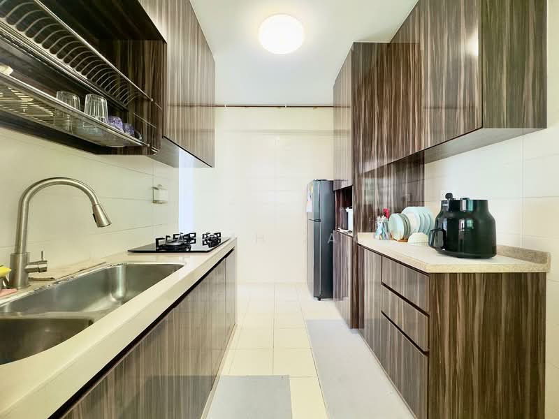 890A Tampines Avenue 1, 890A Tampines Avenue 1, 2 Bedrooms, 743 sqft, HDB Flat For Sale, by Farah Zack, 500146014 - Kitchen - PropertyGuru.com.sg