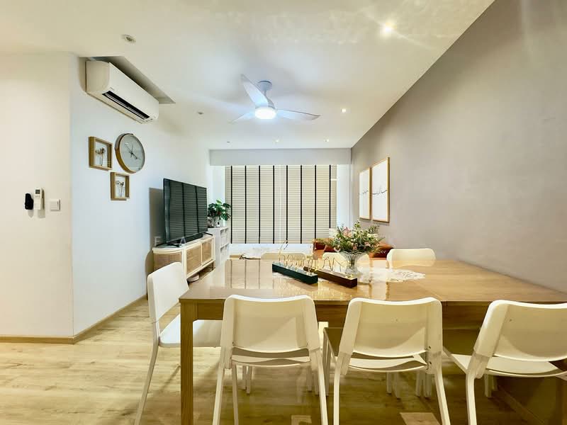 620B Tampines Street 61, 620B Tampines Street 61, 3 Bedrooms, 1,001 sqft, HDB Flat For Sale, by Farah Zack, 500146025 - Living Room - PropertyGuru.com.sg