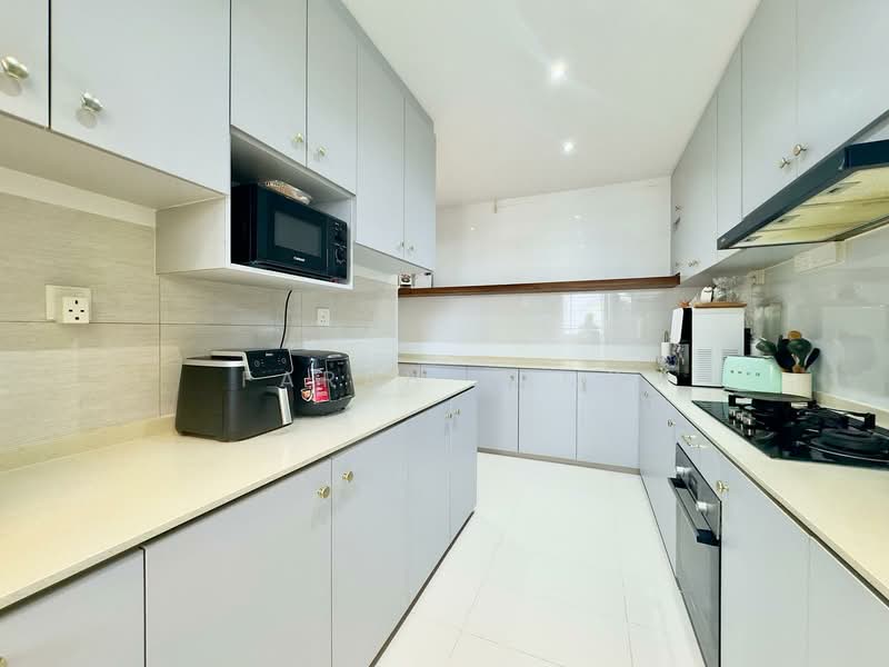 620B Tampines Street 61, 620B Tampines Street 61, 3 Bedrooms, 1,001 sqft, HDB Flat For Sale, by Farah Zack, 500146025 - Kitchen - PropertyGuru.com.sg