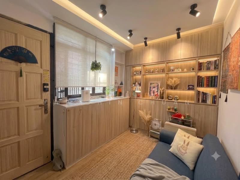76 Bedok North Road, 76 Bedok North Road, 2 Bedrooms, 634 sqft, HDB Flat For Sale, by Yap Chin Chuan, 500146031 - Living Room - PropertyGuru.com.sg