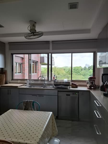 Nassim Mansion, 40 Nassim Hill, 4 Bedrooms, 3,520 sqft, Apartment For Rent, by WENDY, 500146037 - Kitchen - PropertyGuru.com.sg