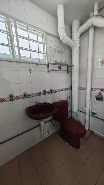 403 Sin Ming Avenue, 403 Sin Ming Avenue, 3 Bedrooms, 918 sqft, HDB Flat For Rent, by Joyce Foo, 500146043 - Bathroom - PropertyGuru.com.sg
