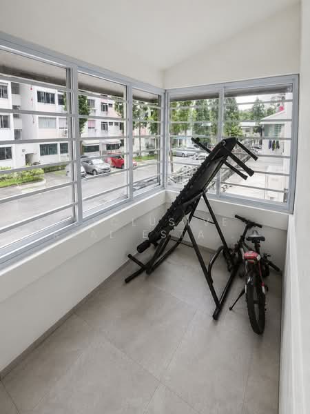 209 Petir Road, 209 Petir Road, 3 Bedrooms, 1,163 sqft, HDB Flat For Sale, by ARTHUR, 500146049 - Balcony - PropertyGuru.com.sg