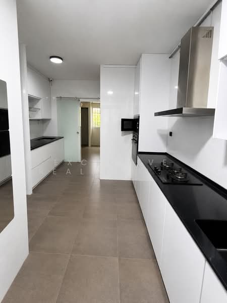 209 Petir Road, 209 Petir Road, 3 Bedrooms, 1,163 sqft, HDB Flat For Sale, by ARTHUR, 500146049 - Kitchen - PropertyGuru.com.sg