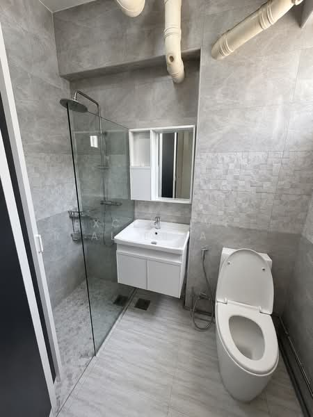 209 Petir Road, 209 Petir Road, 3 Bedrooms, 1,163 sqft, HDB Flat For Sale, by ARTHUR, 500146049 - Bathroom - PropertyGuru.com.sg