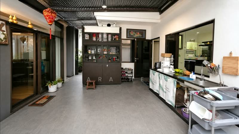 💲Rare Multi-Gen Huge Semi-D near Mall Buses Schs, etc. Large living spaces with further potential, Canberra | Sembawang | Yishun, 5 Bedrooms, 4,000 sqft, Semi-Detached House For Sale, by Clara Heng, 500146050 - Alfresco Kitchen - PropertyGuru.com.sg