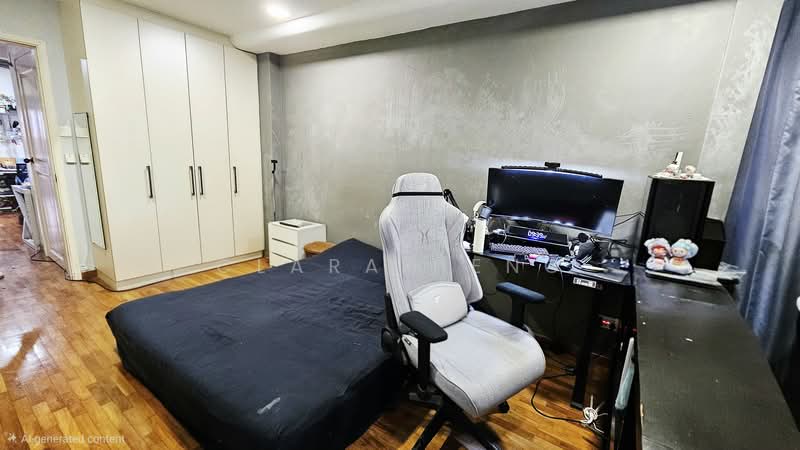 💲Rare Multi-Gen Huge Semi-D near Mall Buses Schs, etc. Large living spaces with further potential, Canberra | Sembawang | Yishun, 5 Bedrooms, 4,000 sqft, Semi-Detached House For Sale, by Clara Heng, 500146050 - One of the Huge Ensuite Bedrooms - PropertyGuru.com.sg