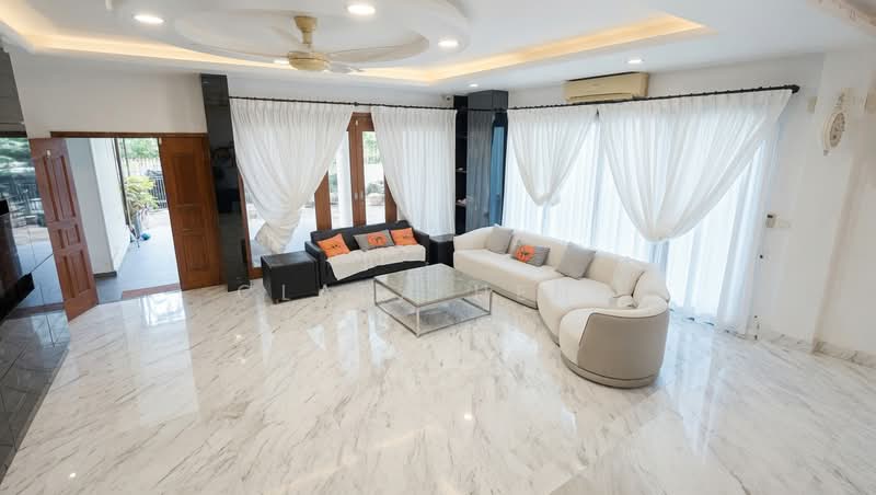 💲Rare Multi-Gen Huge Semi-D near Mall Buses Schs, etc. Large living spaces with further potential, Canberra | Sembawang | Yishun, 5 Bedrooms, 4,000 sqft, Semi-Detached House For Sale, by Clara Heng, 500146050 - Living Room - PropertyGuru.com.sg