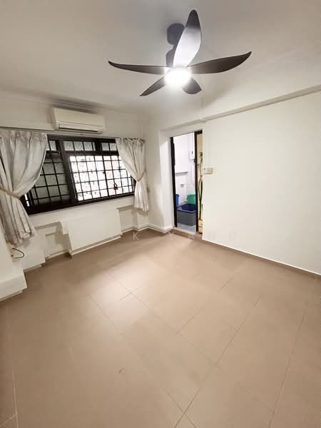 346 Kang Ching Road, 346 Kang Ching Road, 3 Bedrooms, 1,300 sqft, HDB Flat For Rent, by Rick Yang, 500146054 - Master room - PropertyGuru.com.sg