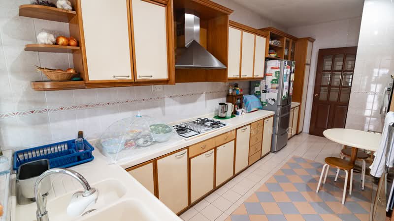 Serangoon Garden, Burghley Drive, 7 Bedrooms, 3,500 sqft, Semi-Detached House For Sale, by Derrick Wang, 500146055 - PropertyGuru.com.sg