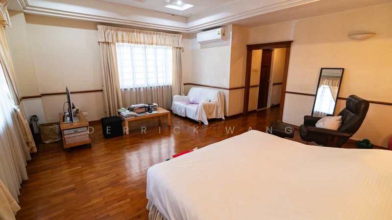Serangoon Garden, Burghley Drive, 7 Bedrooms, 3,500 sqft, Semi-Detached House For Sale, by Derrick Wang, 500146055 - PropertyGuru.com.sg
