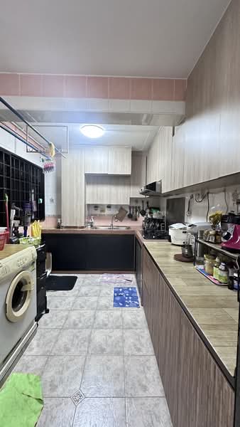 238 Jurong East Street 21, 238 Jurong East Street 21, 3 Bedrooms, 1,241 sqft, HDB Flat For Sale, by Irene Yeo, 500146061 - Kitchen - PropertyGuru.com.sg