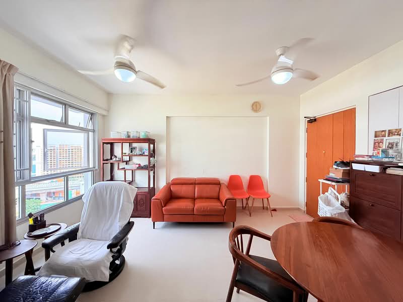 443D Bukit Batok West Avenue 8, 443D Bukit Batok West Avenue 8, 2 Bedrooms, 721 sqft, HDB Flat For Sale, by Patrick Chee, 500146073 - Living Room - PropertyGuru.com.sg