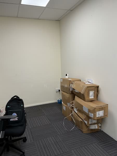 Tradehub 21, 18 Boon Lay Way, 1,582 sqft, Light Industrial (B1) For Rent, by P N Samy, 500146075 - Interior - CommercialGuru.com.sg