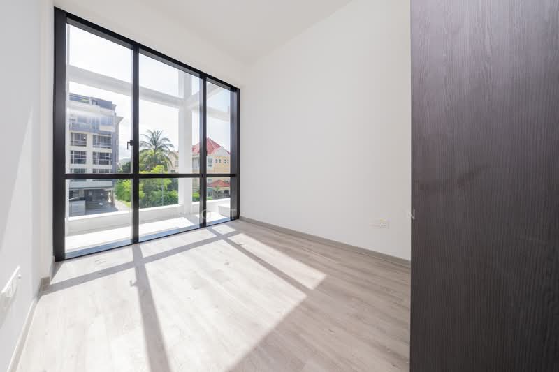 Parq Bella, 234 Tembeling Rd, 3 Bedrooms, 926 sqft, Condominium For Sale, by Timothy Chen, 500146087 - Balcony - PropertyGuru.com.sg