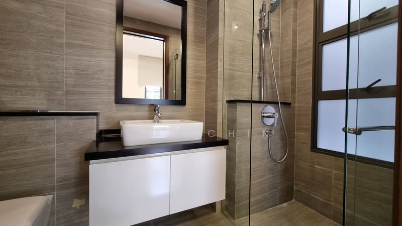 Shamrock Villas, Namly Place, 5 Bedrooms, 6,178 sqft, Cluster House For Rent, by Ivan Chin, 500146092 - Bathroom - PropertyGuru.com.sg