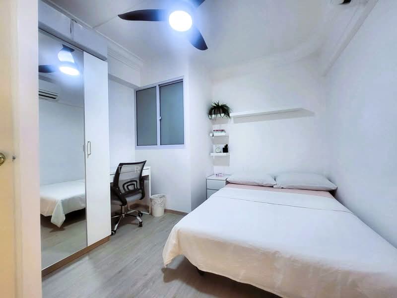 374 Clementi Avenue 4, 374 Clementi Avenue 4, Room Rental, 80 sqft, HDB Flat For Rent, by Trev Chua, 500146093 - Bedroom - PropertyGuru.com.sg