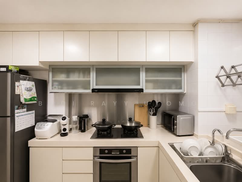 26D Jalan Membina, 26D Jalan Membina, 3 Bedrooms, 969 sqft, HDB Flat For Sale, by Budi Rayy Utomo, 500146094 - Kitchen - PropertyGuru.com.sg