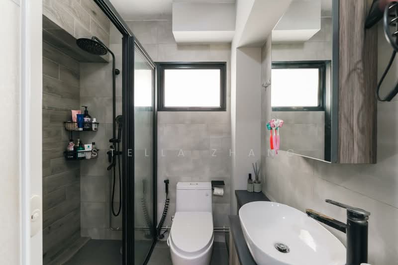 619 Choa Chu Kang North 7, 619 Choa Chu Kang North 7, 3 Bedrooms, 1,152 sqft, HDB Flat For Sale, by Stella Zhang, 500146107 - Bathroom - PropertyGuru.com.sg