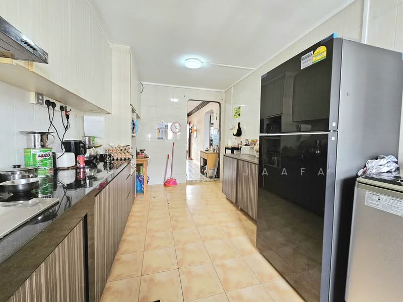 471 Ang Mo Kio Avenue 10, 471 Ang Mo Kio Avenue 10, 2 Bedrooms, 721 sqft, HDB Flat For Sale, by Hassan Bin Jaafar, 500146110 - Kitchen - PropertyGuru.com.sg