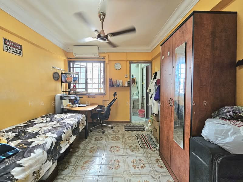 471 Ang Mo Kio Avenue 10, 471 Ang Mo Kio Avenue 10, 2 Bedrooms, 721 sqft, HDB Flat For Sale, by Hassan Bin Jaafar, 500146110 - Bedroom - PropertyGuru.com.sg