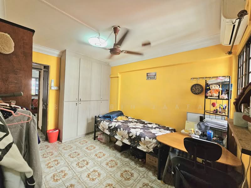 471 Ang Mo Kio Avenue 10, 471 Ang Mo Kio Avenue 10, 2 Bedrooms, 721 sqft, HDB Flat For Sale, by Hassan Bin Jaafar, 500146110 - Bedroom - PropertyGuru.com.sg