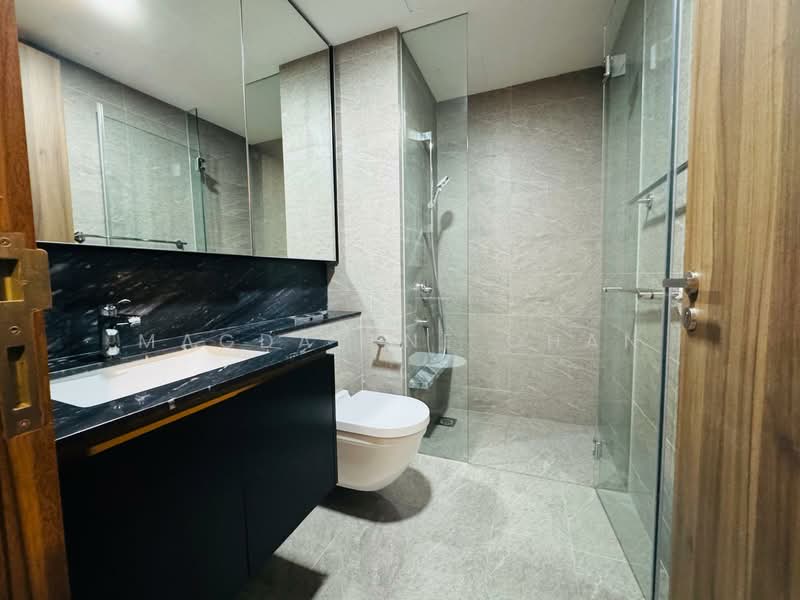 Daintree Residence, 11L Toh Tuck Road, 2 Bedrooms, 678 sqft, Condominium For Sale, by Magdalene Chan, 500146111 - Common Bathroom - PropertyGuru.com.sg