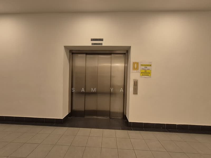 Golden Agri Plaza, 108 Pasir Panjang Road, 2,290 sqft, Light Industrial (B1) For Rent, by Sam Yap, 500146113 - Corridor - CommercialGuru.com.sg