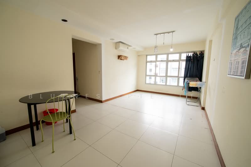 430B Yishun Avenue 11, 430B Yishun Avenue 11, 3 Bedrooms, 1,001 sqft, HDB Flat For Sale, by KENNETH CHUA, 500146123 - Living Room - PropertyGuru.com.sg