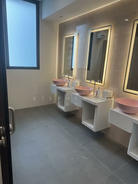 Hub Synergy Point, 70 Anson Road, 2,668 sqft, Office For Rent, by Stephenie Gan, 500146140 - Bathroom - CommercialGuru.com.sg