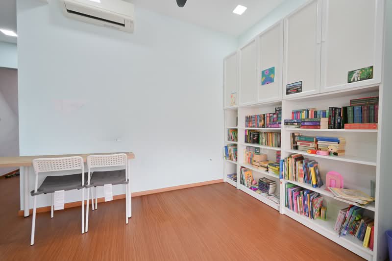 Toh Tuck Inter Terrace, Toh Tuck / Kismis / Eng Kong, 6 Bedrooms, 3,000 sqft, Terraced House For Sale, by Kelly Ting, 500146143 - Study - PropertyGuru.com.sg