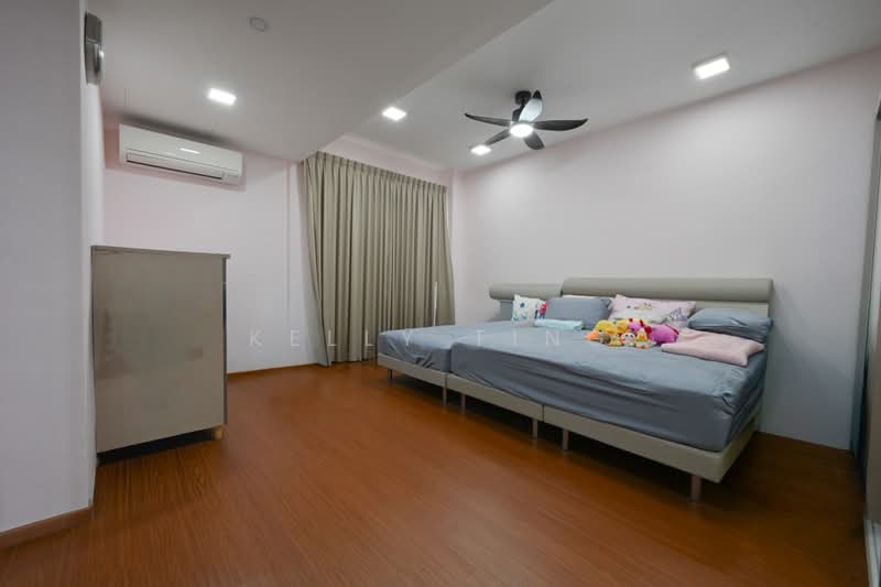 Toh Tuck Inter Terrace, Toh Tuck / Kismis / Eng Kong, 6 Bedrooms, 3,000 sqft, Terraced House For Sale, by Kelly Ting, 500146143 - Bedroom - PropertyGuru.com.sg