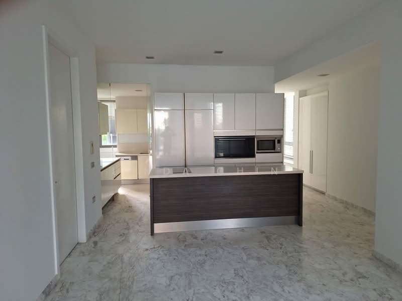 Marina Collection, 13 Cove Drive, 4 Bedrooms, 2,185 sqft, Condominium For Sale, by Linda Chin, 500146148 - Kitchen - PropertyGuru.com.sg