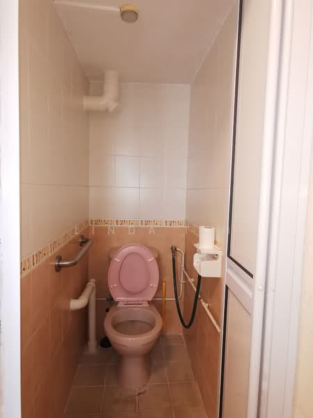 204 Toa Payoh North, 204 Toa Payoh North, 3 Bedrooms, 936 sqft, HDB Flat For Sale, by Linda Toh, 500146150 - Bathroom - PropertyGuru.com.sg