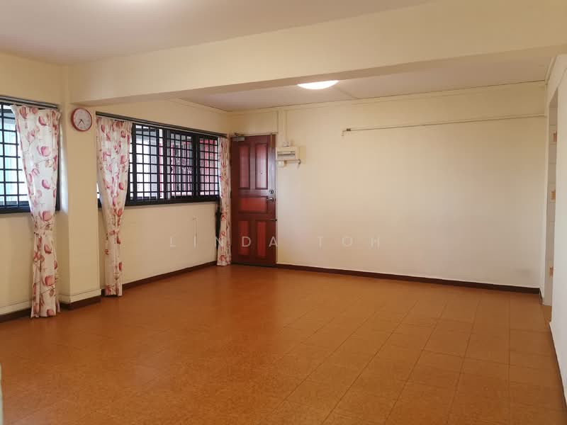 204 Toa Payoh North, 204 Toa Payoh North, 3 Bedrooms, 936 sqft, HDB Flat For Sale, by Linda Toh, 500146150 - Living Room - PropertyGuru.com.sg
