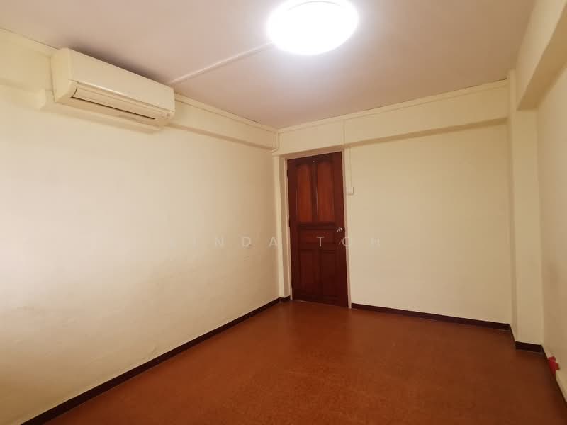 204 Toa Payoh North, 204 Toa Payoh North, 3 Bedrooms, 936 sqft, HDB Flat For Sale, by Linda Toh, 500146150 - Bedroom - PropertyGuru.com.sg