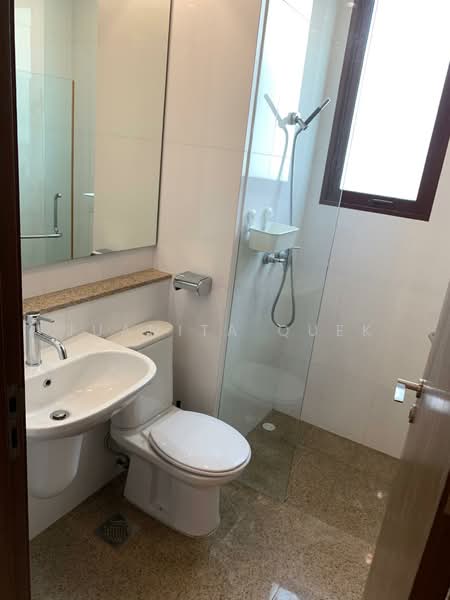 The Cornwall, 2 Cornwall Gardens, 2 Bedrooms, 1,044 sqft, Condominium For Rent, by Juanita Quek, 500146163 - Bathroom - PropertyGuru.com.sg