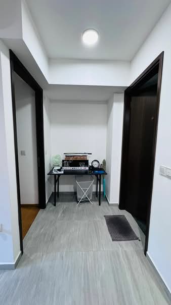 Grandeur Park Residences, 1 Bedok South Avenue 3, 1 Bedroom, 452 sqft, Condominium For Sale, by Lex Lim 林双麟, 500146166 - Corridor - PropertyGuru.com.sg