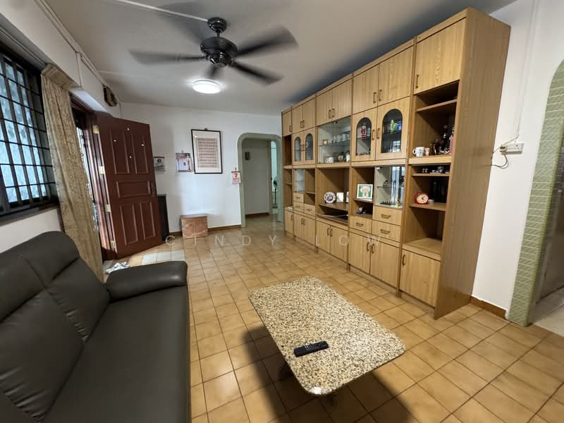 609 Yishun Street 61, 609 Yishun Street 61, 3 Bedrooms, 904 sqft, HDB Flat For Sale, by Cindy Low, 500146167 - Living Room - PropertyGuru.com.sg